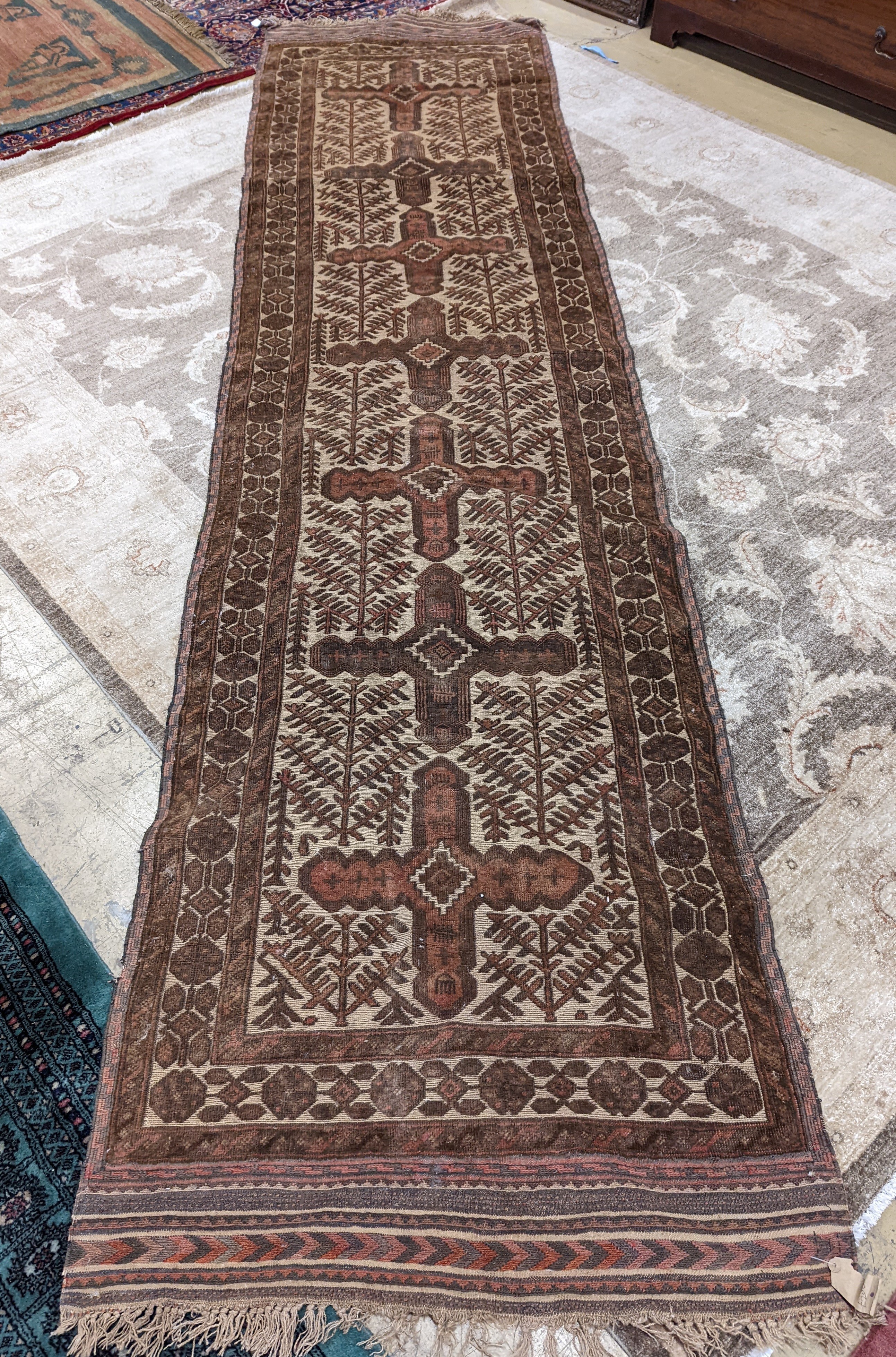 A Turkish Kelim carpet, 370 x 94cm